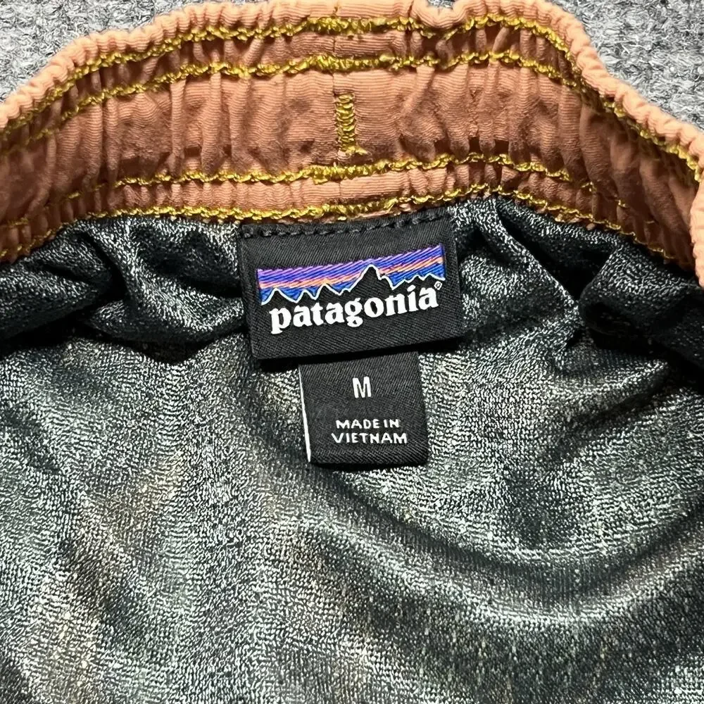 Patagonia Baggies Shorts Boys Medium Yellow Floral Swim Trunks Mesh Lined